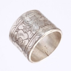 Broad Floral Etched Ring